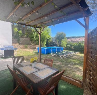 Apartamento loft, jardín y piscina privada