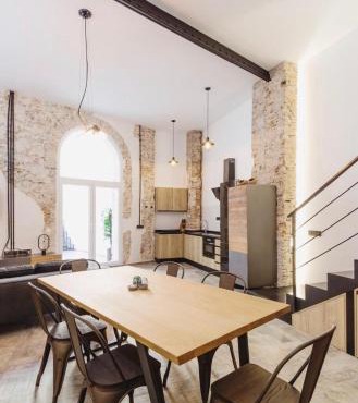 Apartamentos BocairentHomes, en pleno centro de Bocairent, con pequeña piscina comunitaria y parking privado