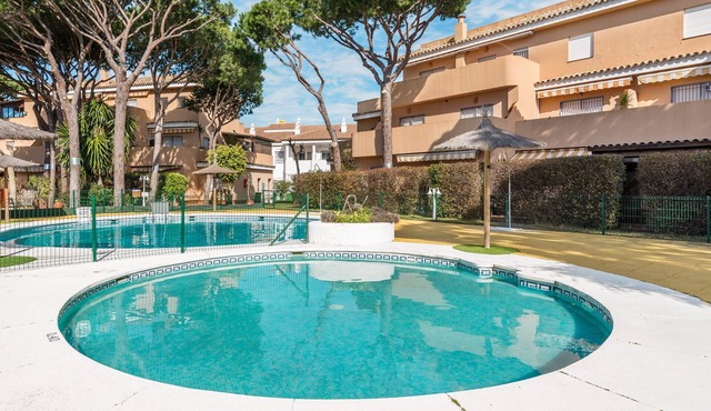 Apartment near the Beach with Wi-Fi, Air-Conditioning, Pool, Terrace and Balcony