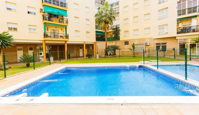 Apartment in Private Urbanization with Pool, 10 min. walking from the beach