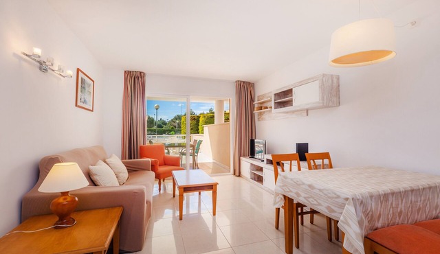 Apartment 'Apartamento Espiga' with Shared Pool, Wi-Fi and Air Conditioning