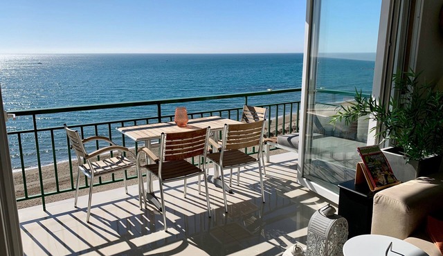 Apartment 'Beachfront In Fuengirola' with Sea View, Wi-Fi and Air Conditioning