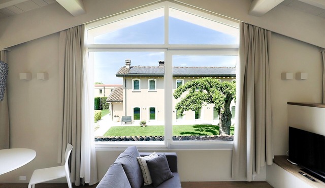 Apartment 'Casa Cordigero Adults Only - Gelso' with Shared Pool, Wi-Fi & Air Conditioning