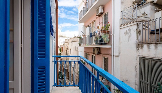 Apartment 'Dimora Don Gabriele' with Balcony and Air Conditioning
