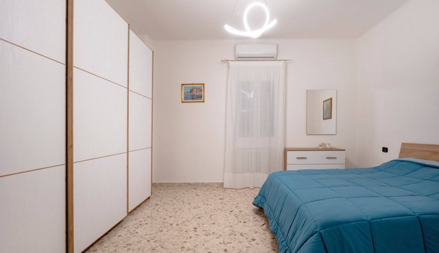 Apartment 'Dimora Di Vagno' with Sea View, Balcony and Air Conditioning