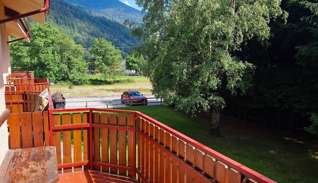 Apartment 'Dolomiti Pinzolo' with Mountain View, Shared Garden and Wi-Fi