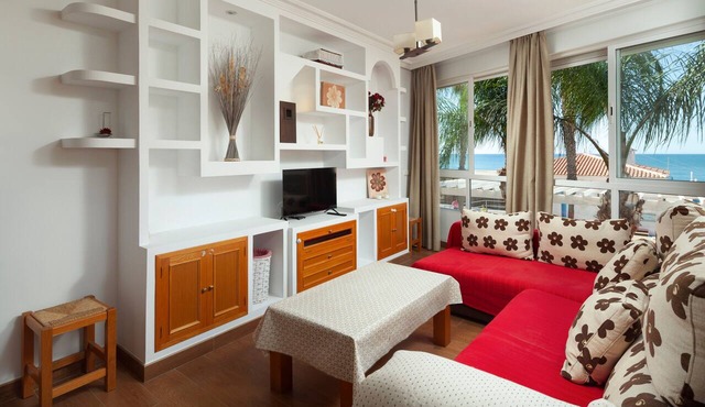 Apartment 'Apartamento Bellamar' with Sea View and Air Conditioning