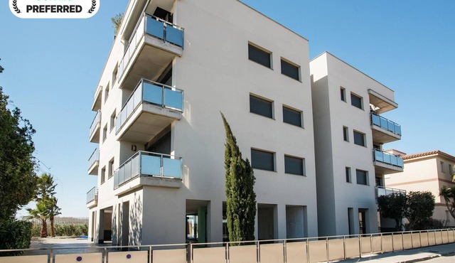 Apartment in St Pere Pescador near Seaside