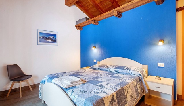 Apartment 'La Genzianella' with Lake View, Balcony and Wi-Fi
