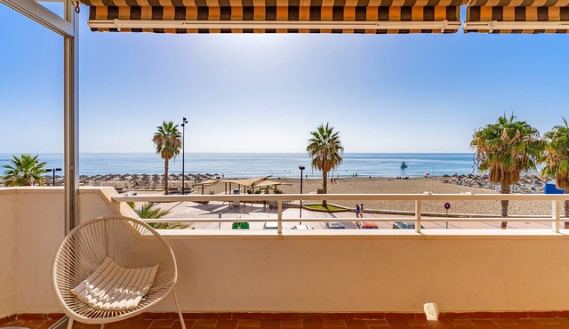 Apartment 'Mormor' with Sea View, Wi-Fi and Air Conditioning
