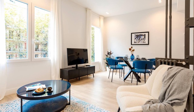 Apartment + Office room in Salamanca - 2 bathrooms, Madrid