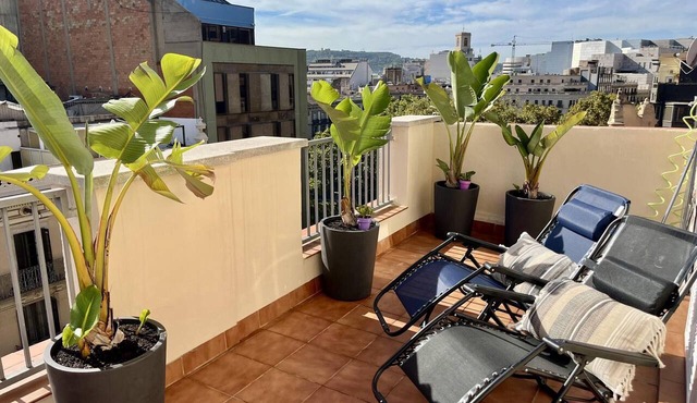 Apartment with private terrace and Wifi in the heart of Barcelona