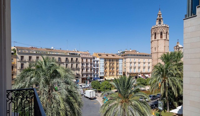 ApartUP Reina Deluxe. WiFi y Aire acondicionado