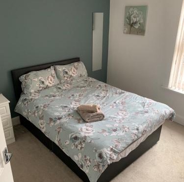 Apple blossom cottage contractor and holiday accommodation