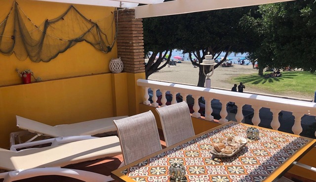 Apt. 1st line beach. Large terrace with sea views. El Palo Promenade.
