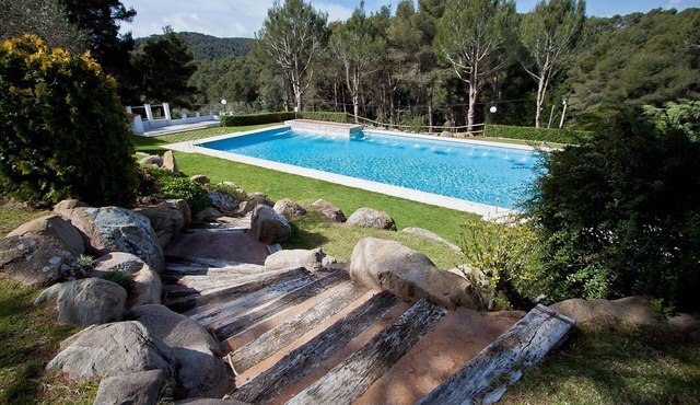 Apto Residencial en Tamariu with Mountain View, Pool, Wi-Fi & Garden