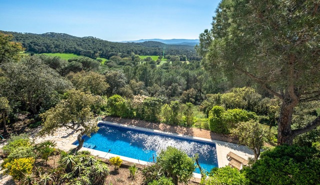AR-2 Beautiful villa with excellent views and private pool