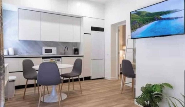 AR Sales central and modern 2 bedrooms and 2 bathrooms
