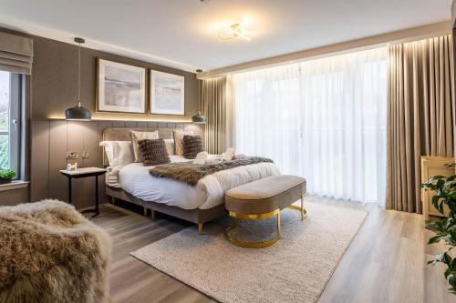 Arran Shores Luxury Shorefront Apartment 8