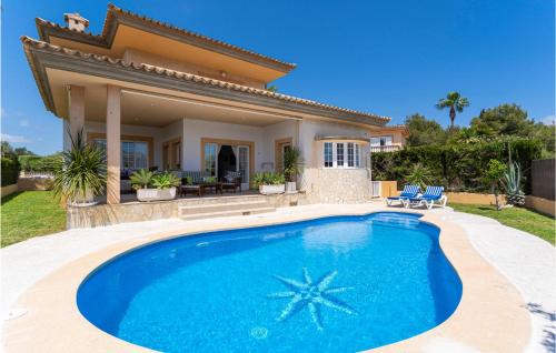 Awesome Home In Cala Bona