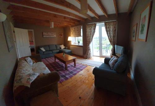 Barcloy Honey House