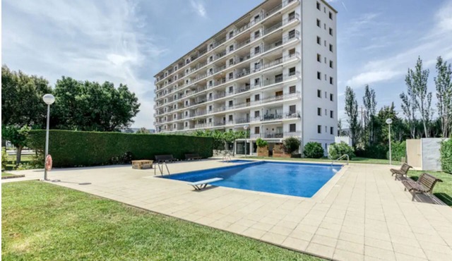Beautiful apartment with pool and view