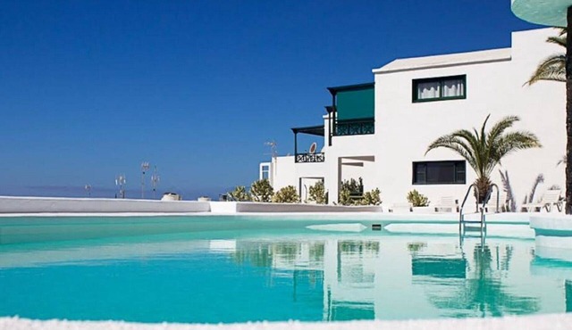 Beautiful 1 Bed Apt With Stunning 180 Degree Views Of the Sea & Fuerteventura