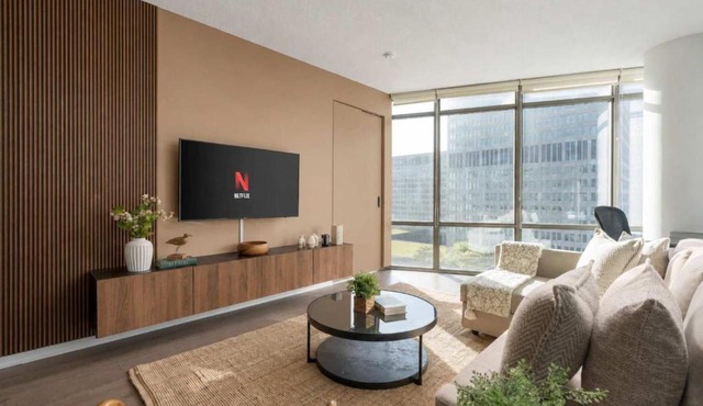 Beautiful 2BR 2BA w 4 Beds Near Yorkville Bloor