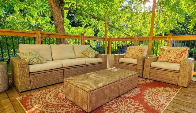 Beautiful 3 bedroom century home steps from uptown