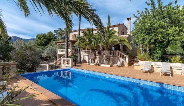 Beautiful 5 Star Villa with Private Pool, Mallorca Villa 1049