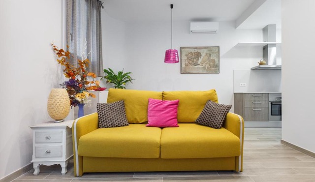 Beautiful Apartment 20 minutes from city center