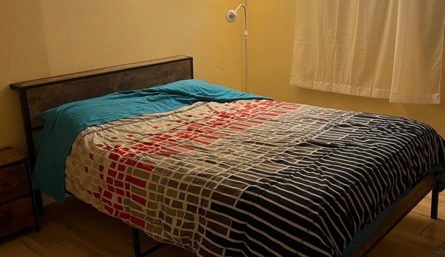 Beautiful Fully Furnished Two Bedrooms - Basement Apartment
