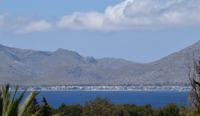 Beautiful, quietly located vacation home in Bon Aire near Alcudia with sea views