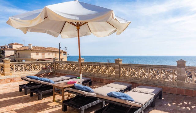 Beautiful Vacation Home "Can Rosito" with Sea View, Wi-Fi, Balcony & Terrace