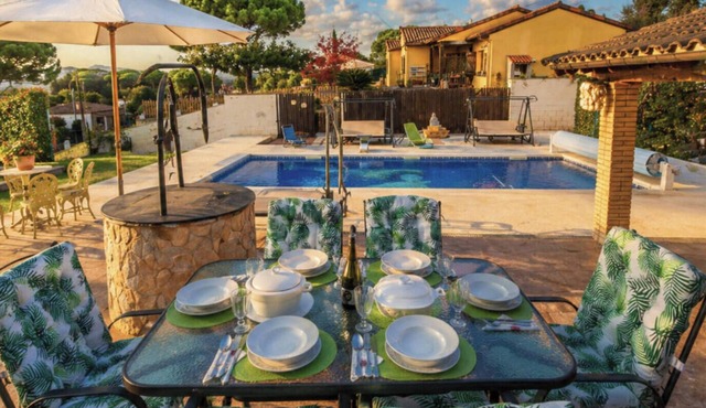 Beautiful villa just 25 km from the beach of Lloret de Mar
