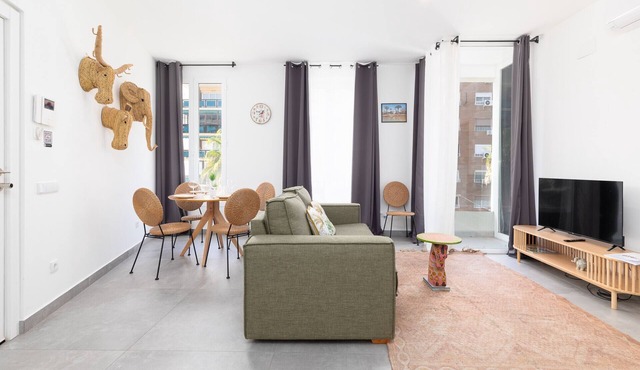 Belmar Apartments 3. WiFi + A/C + 5 Pax