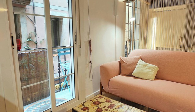 Best location in El Born, modern & super comfy