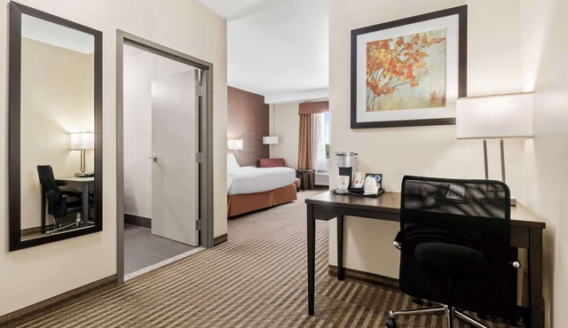 Best Western Plus Fergus Hotel