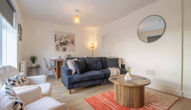 Betty's House - 3 bedroom in Coatbridge