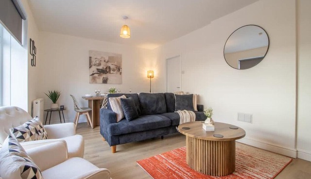 Betty's House - 3 bedroom in Coatbridge