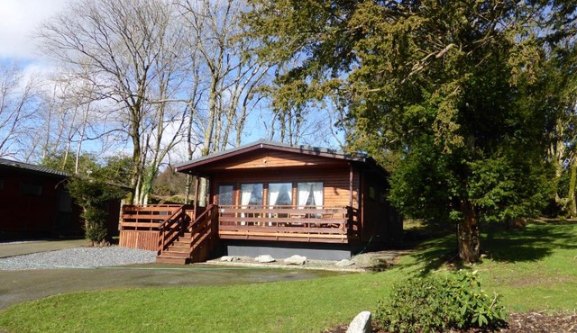 Birch Lodge 22 with Hot Tub