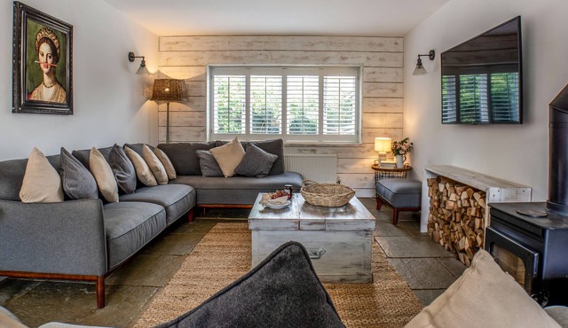 Blackshore House - a house that sleeps 8 guests in 4 bedrooms