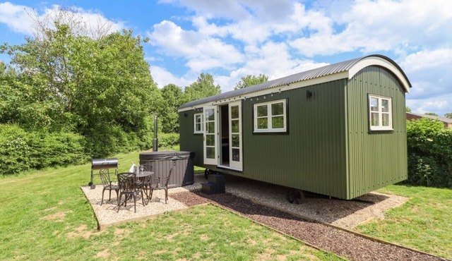 Bluebell: Cozy Retreat Near Moor Ho