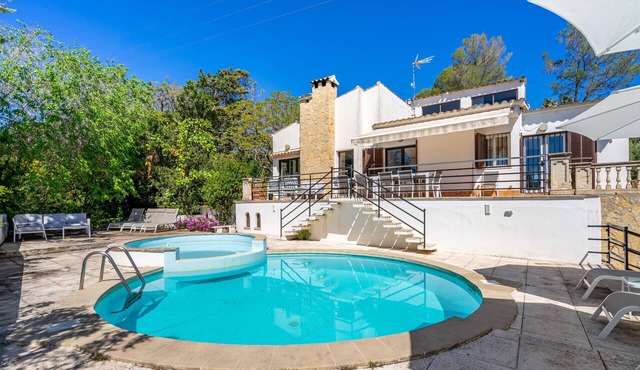 Bon Jardi - with private swimming pool