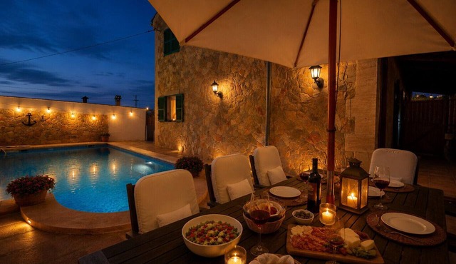 Bonito chalet con piscina cerca del mar