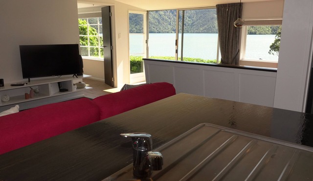 Bora castle. Cottage with stunning sea views.