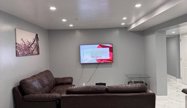Brand New 2BR Basement | 15 Min to Niagara Falls | Free WiFi