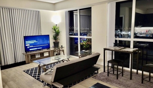 Brand New condo - 2bed/2bath suite - Unobstructed views of Downtown Toronto