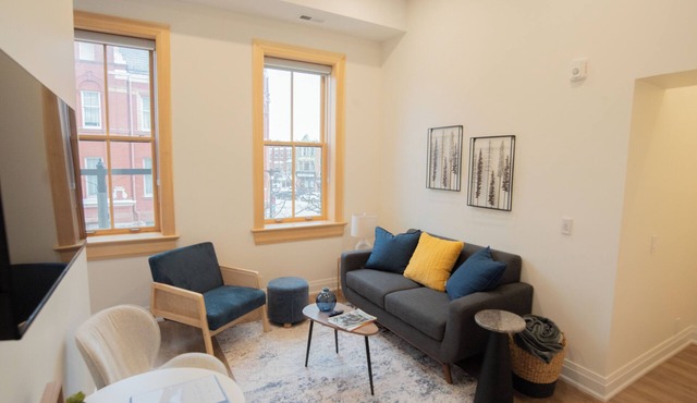 Brand New! Downtown Stratford - The Blowes Inn: Suite 2B Queen Bed