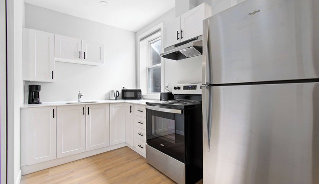 brand new downtown unit#10